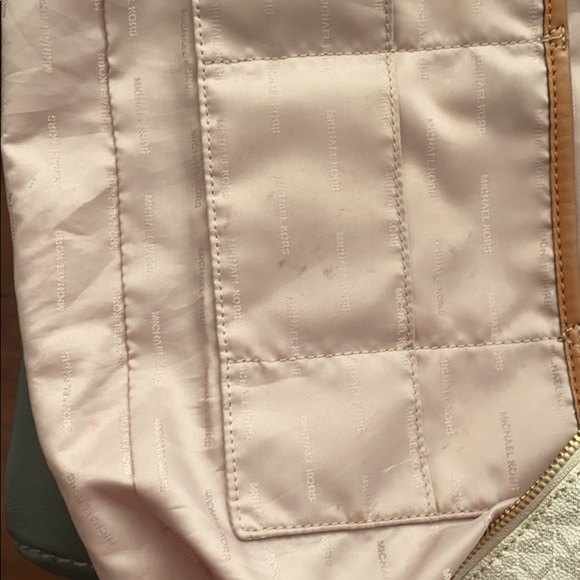 Pre loved Michael Kors bag - Picture 3 of 3